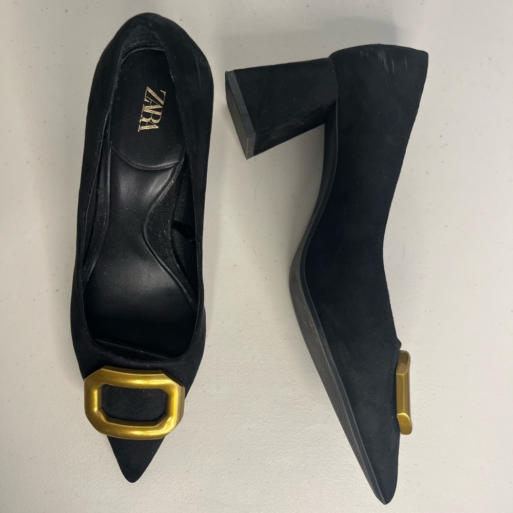 Zara Black Suede Pointed Toe Heels with Gold Buckle - Picture 2 of 12